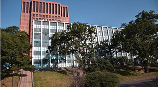Mark Zurolo ’01MFA